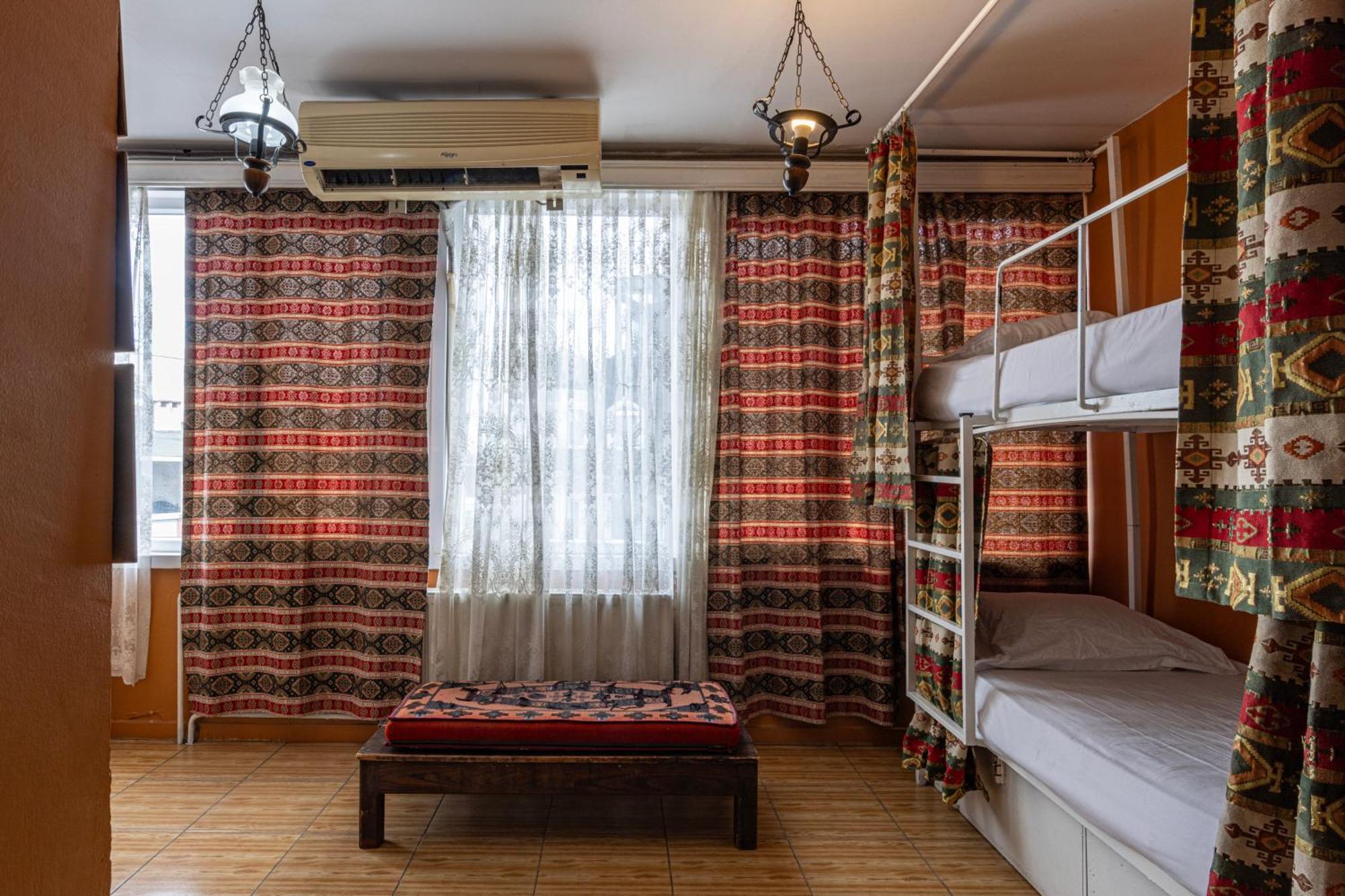 Bahaus Guesthouse Hostel Istanbul Exterior foto