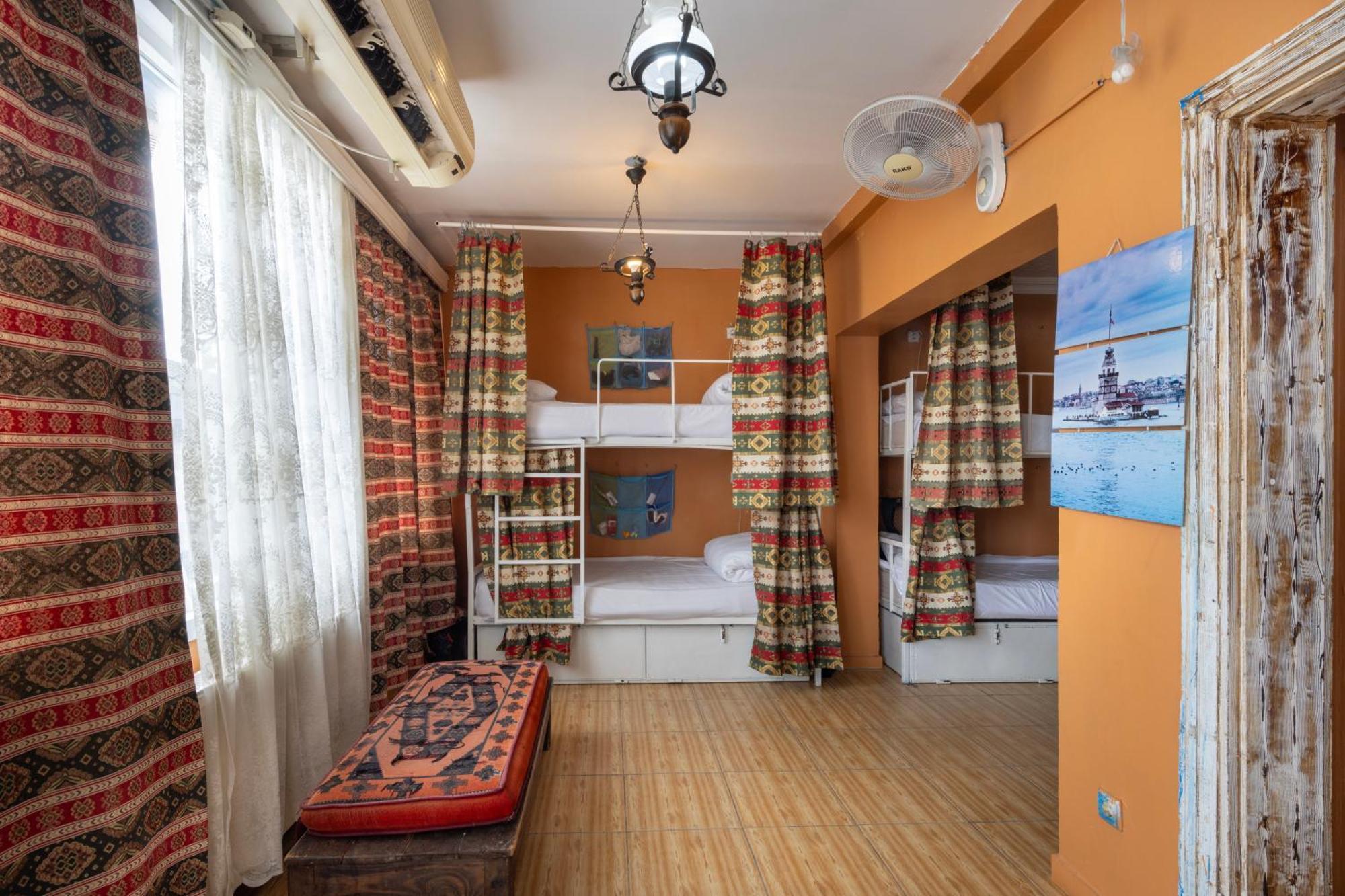 Bahaus Guesthouse Hostel Istanbul Exterior foto